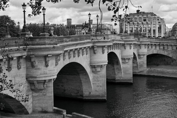 <p>HC - B Grade: Open Digital - Le Pont Neuf Bridge Paris <small>© Steven Virag</small></p>
